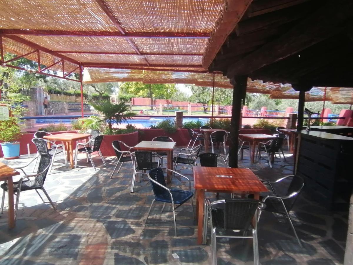 Complejo Aldea Vetonia Check Out Hasta Las 20H Parque De Mascotas Zonas Infantiles Ideal Grupos Parejas Familias Informate Apertura Piscina 1 De Mayo Hervás Exterior foto