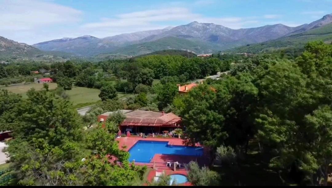 Complejo Aldea Vetonia Check Out Hasta Las 20H Parque De Mascotas Zonas Infantiles Ideal Grupos Parejas Familias Informate Apertura Piscina 1 De Mayo Hervás Exterior foto