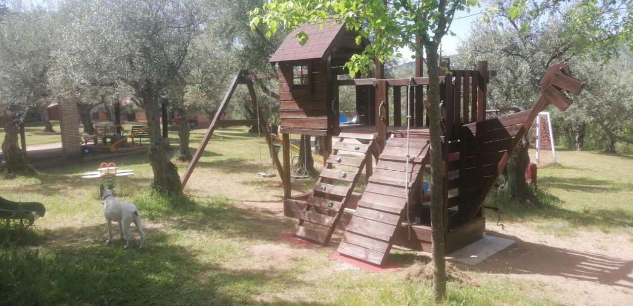 Complejo Aldea Vetonia Check Out Hasta Las 20H Parque De Mascotas Zonas Infantiles Ideal Grupos Parejas Familias Informate Apertura Piscina 1 De Mayo Hervás Exterior foto